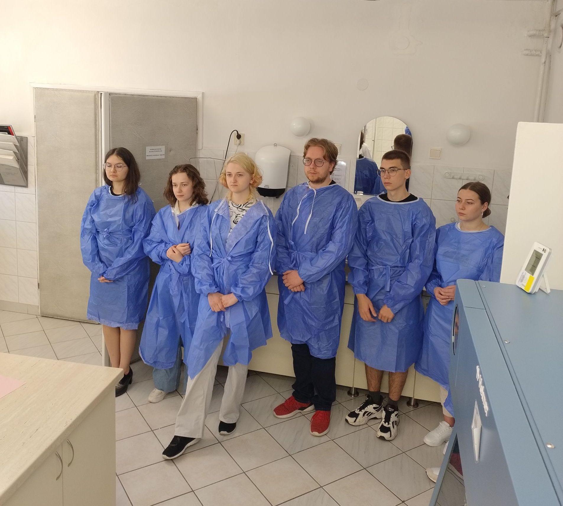 Wizyta studentów w Regionalnym Centrum Krwiodawstwa i  Krwiolecznictwa im. Jana Pawła II