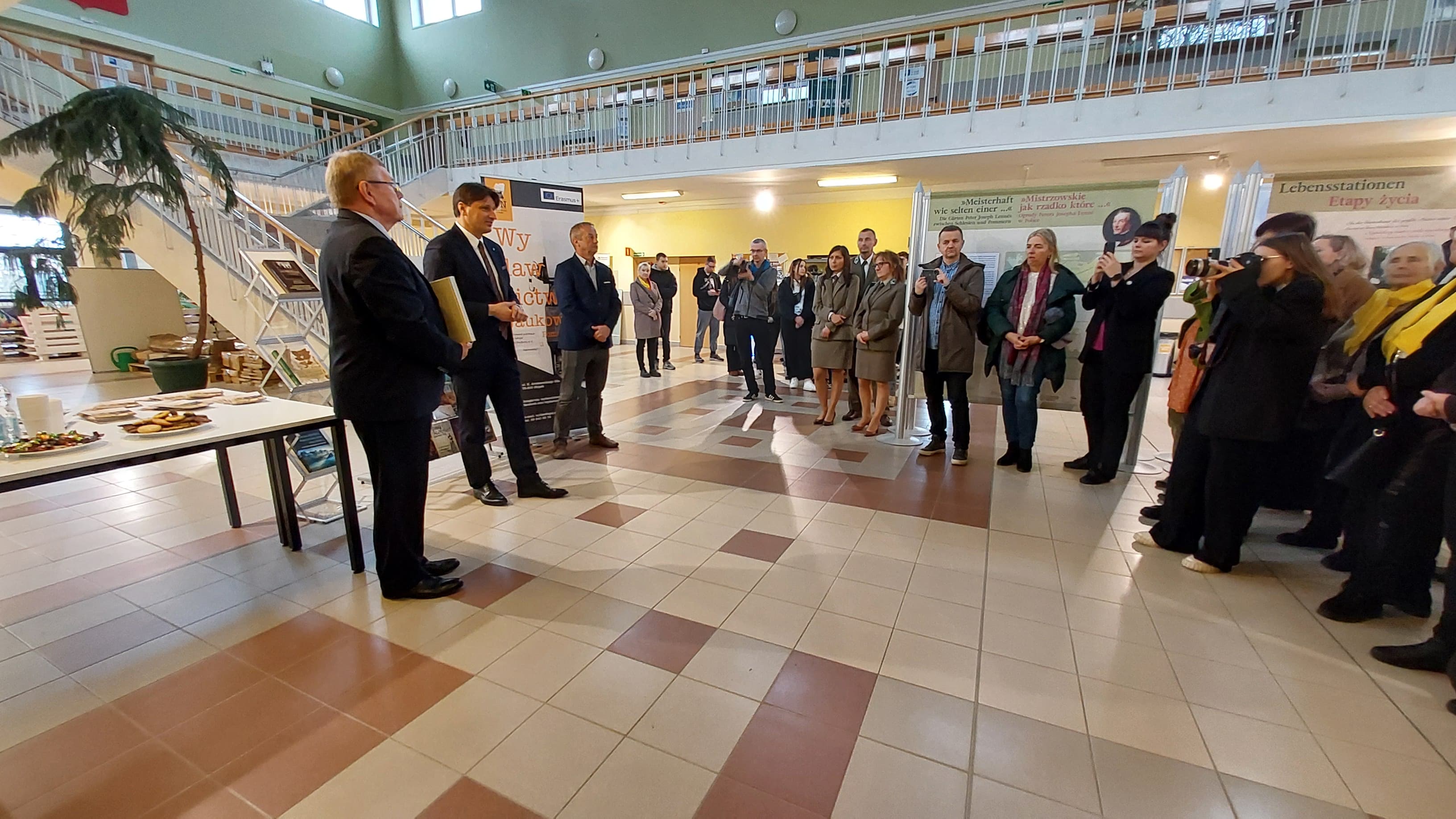 Wystawa „Mistrzowskie jak rzadko które ... Ogrody Petera Josepha Lenne w Polsce” już otwarta